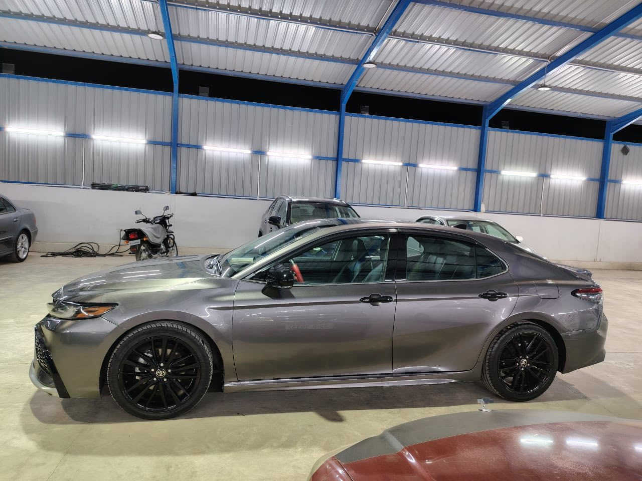 السلام عليكم
للبيع او مراوس عذاري فقط من موديل 11 وجوه فقط
كامري 2023XSE امريكي 
فول فول مواصفات  
ضرر قطعه وحده فقط بونيد مرفق السونار بالصور
السعر 220$
مكاني بيجي الحجاج

***********

‭0773 590 4178‬
