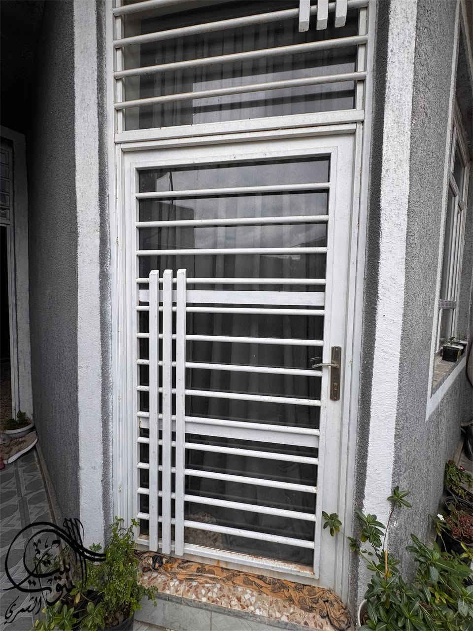 للبيع بيت (100م²) – طابو زراعي
للبيع بيت (100م²) – طابو زراعي
📍 الموقع: نادر الثانية (زراعي)
🏠 بناء جديد – درجة أولى

🔹 المواصفات:
• طارمة
• استقبال
• مطبخ
• منور
• غرفة نوم
• مجمع صحيات داخلي
• مجمع صحيات خارجي
• طابق واحد

💰 السعر: 90 مليون

📞 للمعلومات: مكتب الشمري
علي عذاب: ***********
