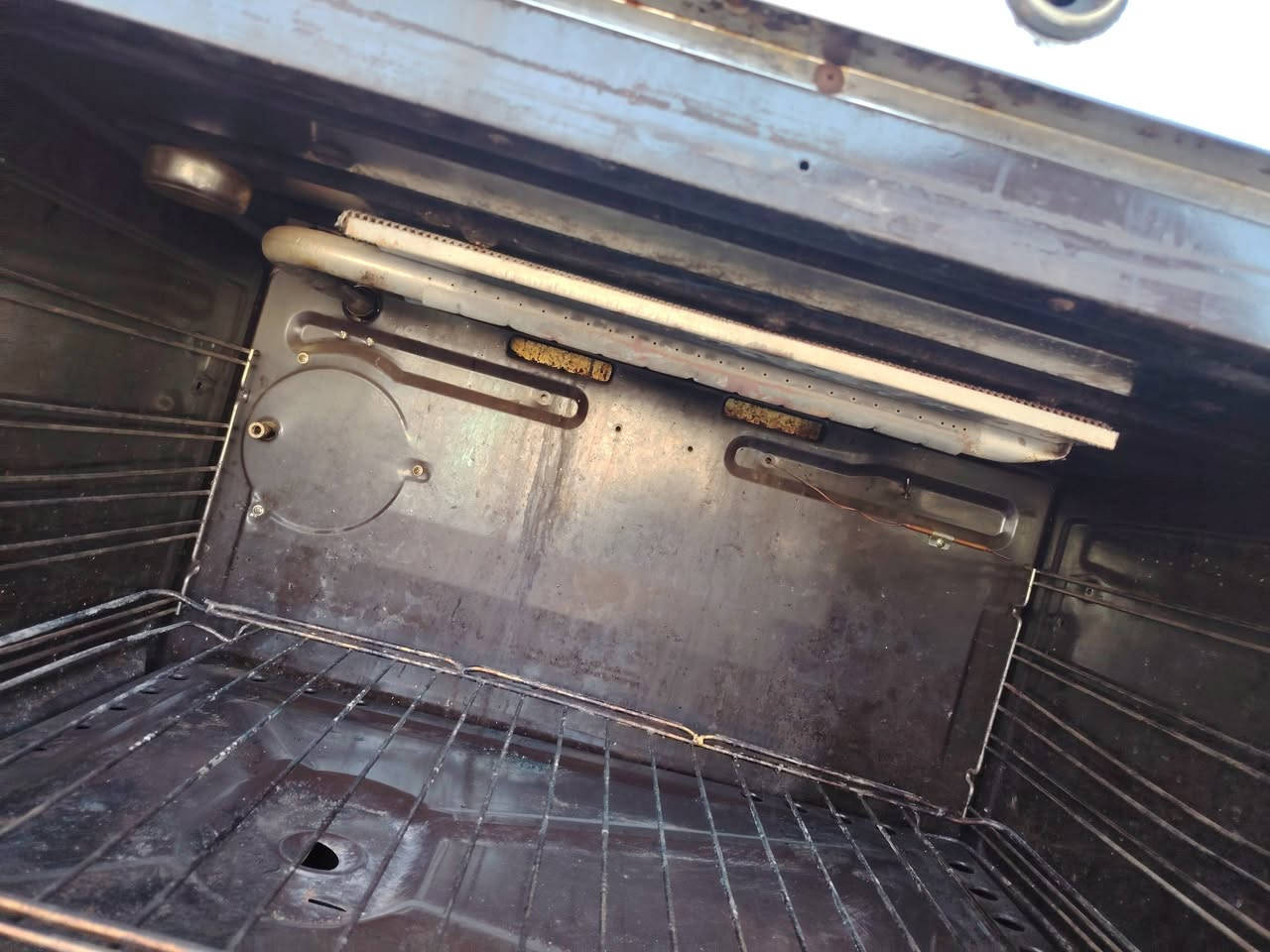 طباخ كريازي لبيع مكان حله ورديه خارج قرب مستشفى الكفيل وهذه رقمي *********** سعر ١١٠ قفل
