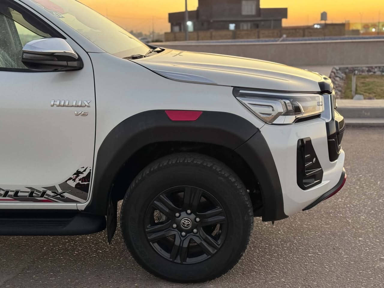 سلام عليكم للبيع بيكم موديل 24ساس  ماشيه 24الف رقم بغداد بيع ومراوس للاتصال ع رقم  ***********
