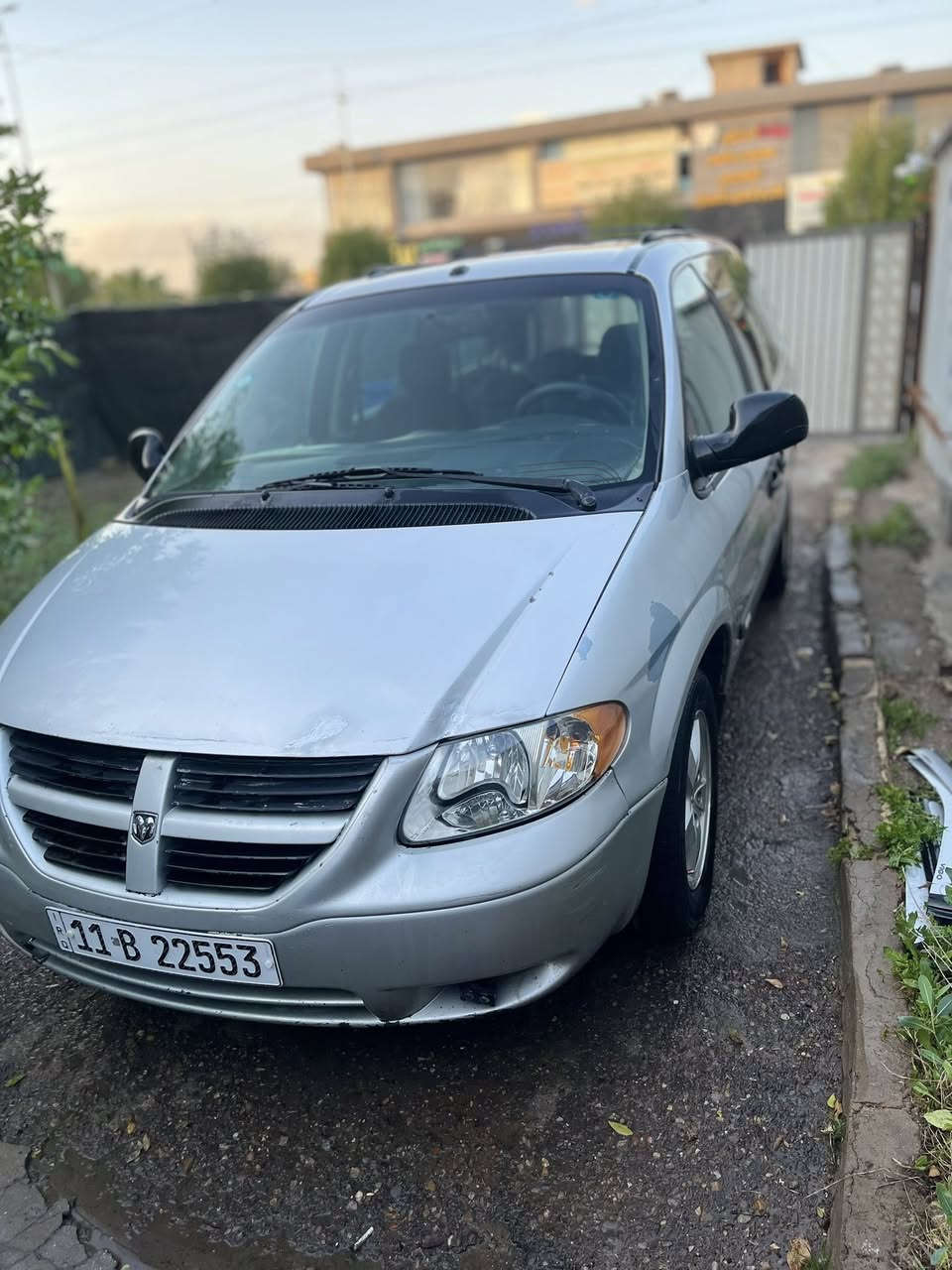 دوج كرفان  موديل 2007  بسمي محرك 3300 وكير وتبريد نضيفات كلش  لايت زنون اصلي تبريد 3 قطع صدر جديد السعر 68$ وبيه مجال بسيط 
العنوان بغداد  السيديه ***********
