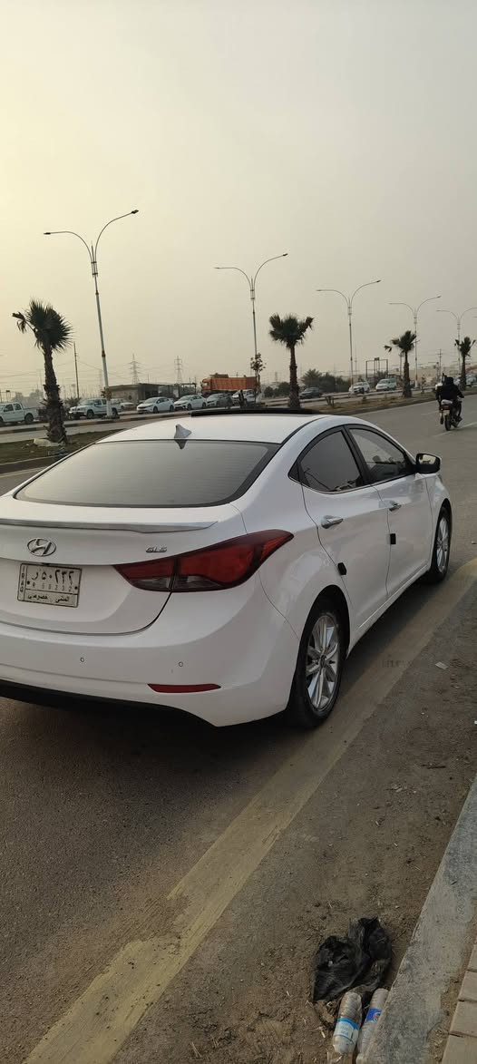 سلام عليكم الانترا 2014 خليجي كفاله عامه فول مواصفات فتحه لد امامي خلفي كامرا حساسات شاشه . 
كير محرك حداديه تخم تاير شرط سياره جديده كلش ماشيه 152 الف مرقم مثنى بسمي تحويل مباشر .
السعر ب129 بيها مجال للاستفسار ***********
مكلف بالنشر مجال غير متواجد ع النت .
