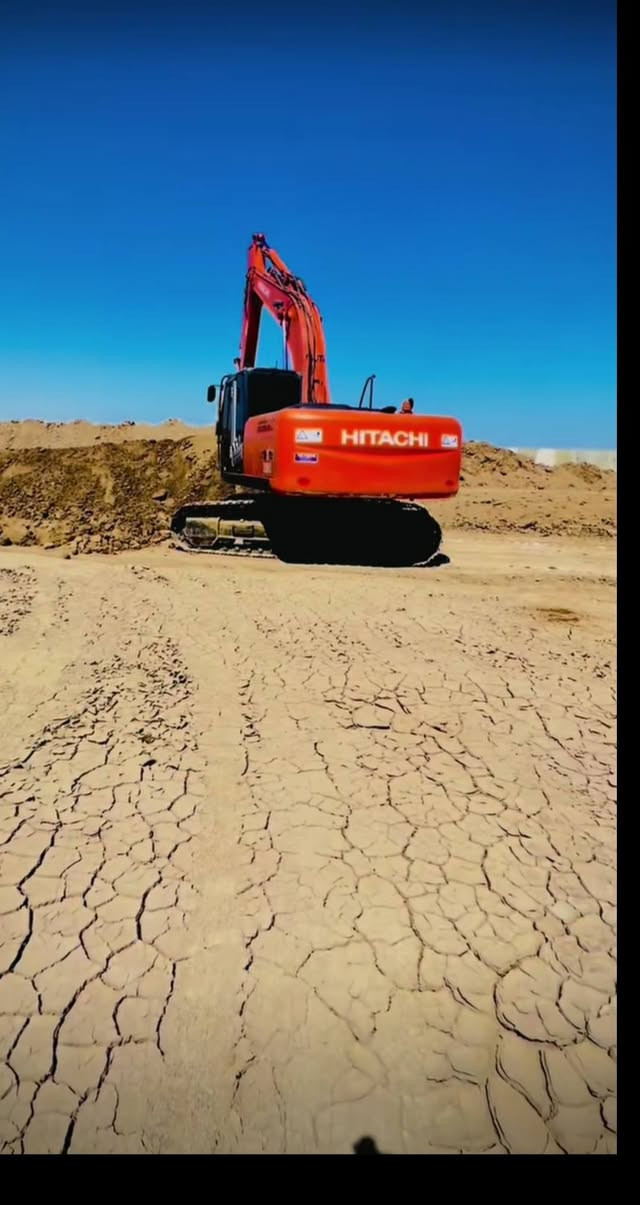 سلام عليكم البيع حفاره مكفوله كفاله عامه موديل 2014  z ثري مستعجل عل بيعته مكان بابل اجبله سعر 3 ونص وبيه مجال رقم الهاتف ***********
***********
