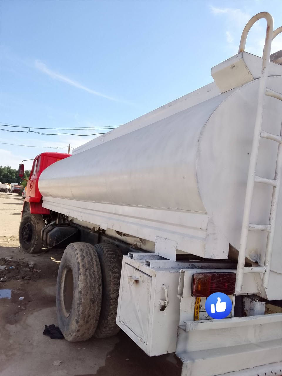 سلام عليكم تنكر هينو مكينه كير طخم تأير كله جديد تانكي ماء
***********
