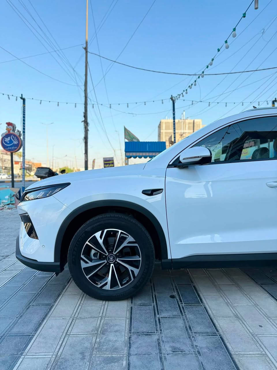 ابيض قمارة حديد
13 كامرة /
مرقم بغداد بأسمي 
 🚘بي واي دي سونك برو
BYD Song Pro 2025🚘
🚘إنارة أمامية LED + زينون
🚘إنارة نهارية LED
🚘كاميرا خلفية
🚘حساسات أمامية وخلفية
🚘اوتو بارك
🚘مرايا كهرباء
🚘شاشة وسطية
🚘شاشة عدادات ديجتل
🚘مقاعد جلد
4تالاف ماشية 
مرقم بغداد بأسمي 
قطعتين تبريد 
حساس امامي وخلفي لايت زينون بكلايت ليد 
اصطفاف ذاتي........
رادار جانبي  توقف ذاتي 
كروس سرعة 
مري قابله للطي 
مخارج يو اس بي 
الرقم ***********
