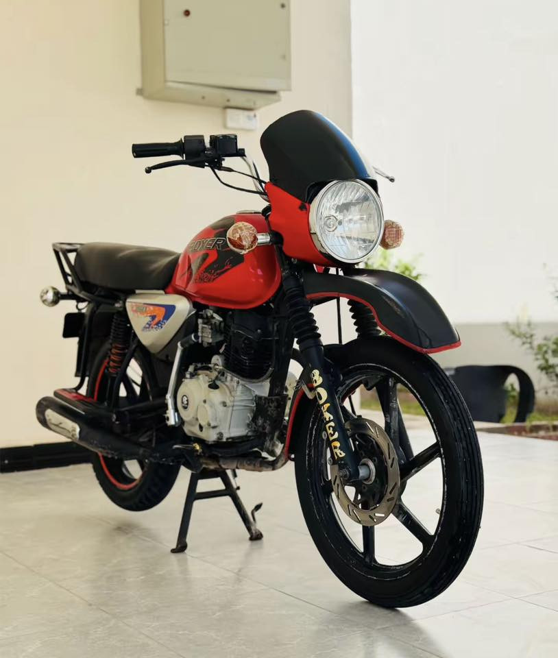 السلام عليكم
دراجه بوكسر
موديل 2021
حجم المحرك 150cc
اوراق كامله
الدراجه جديده
دشبول جديد شديته
ولايت زينون
تايرات جدد
زنجيل جديد
فلاتر وصوندات جدد
كله جديد نص نكره الدراجه
السعر 900 وبيها مجال
استفسار : ‭0771 162 6862‬
