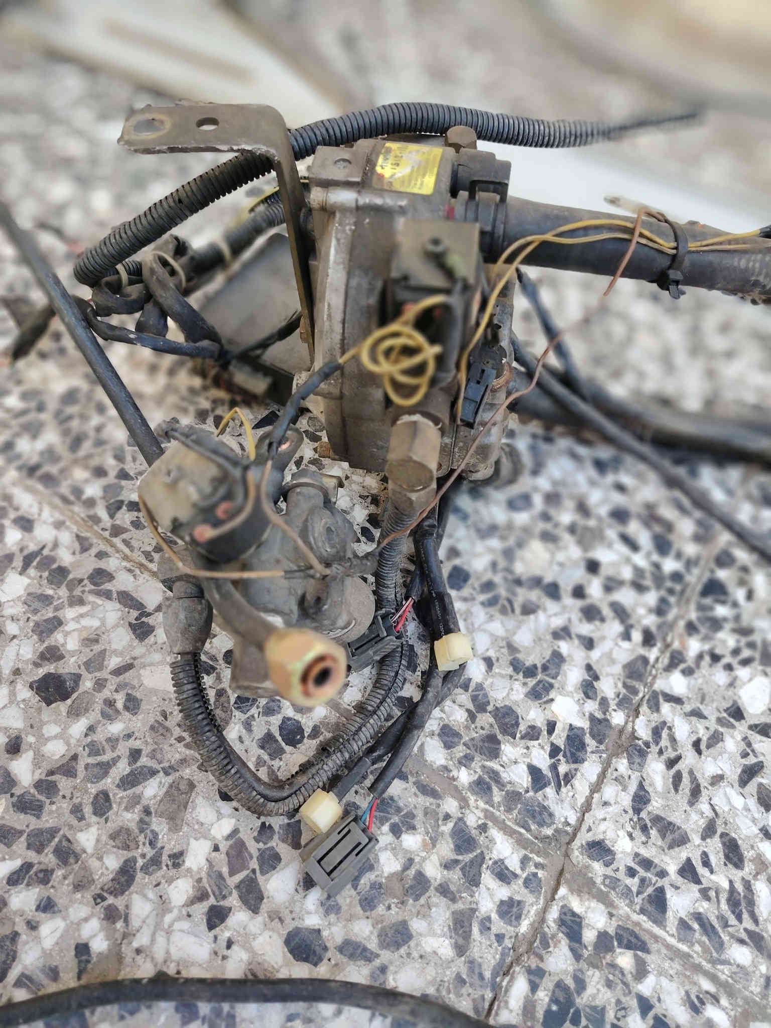 سلام عليكم شباب عندي منضومه غاز شغاله مال حاويه كوري اصلي السعر 250 مكاني بغداد حي اور رقم الهاتف ***********
