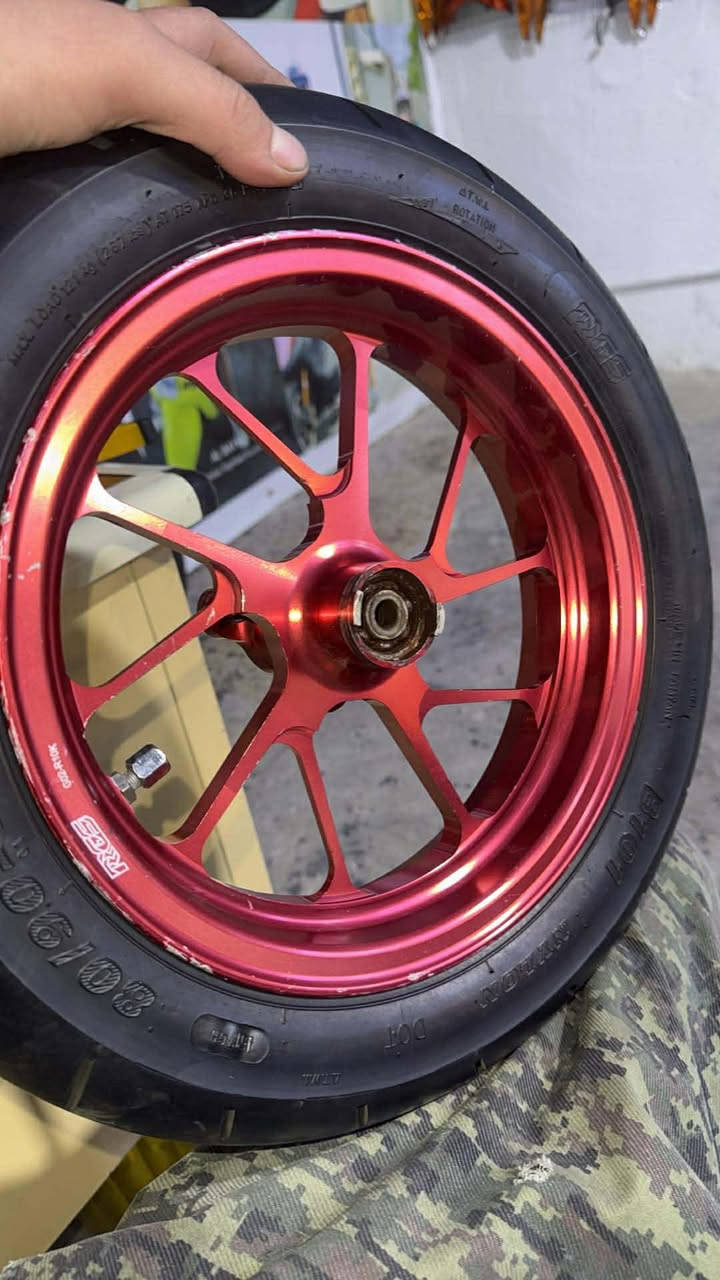 ويالة مال مطارح الخلفي عريض والامامي ار جي اس وتاير ار جي اس سعرهن غالي للي ميعرف سعرهن مكاني زعفرانية  مكفولات من كلشي
 وتوصيل موجود ***********
