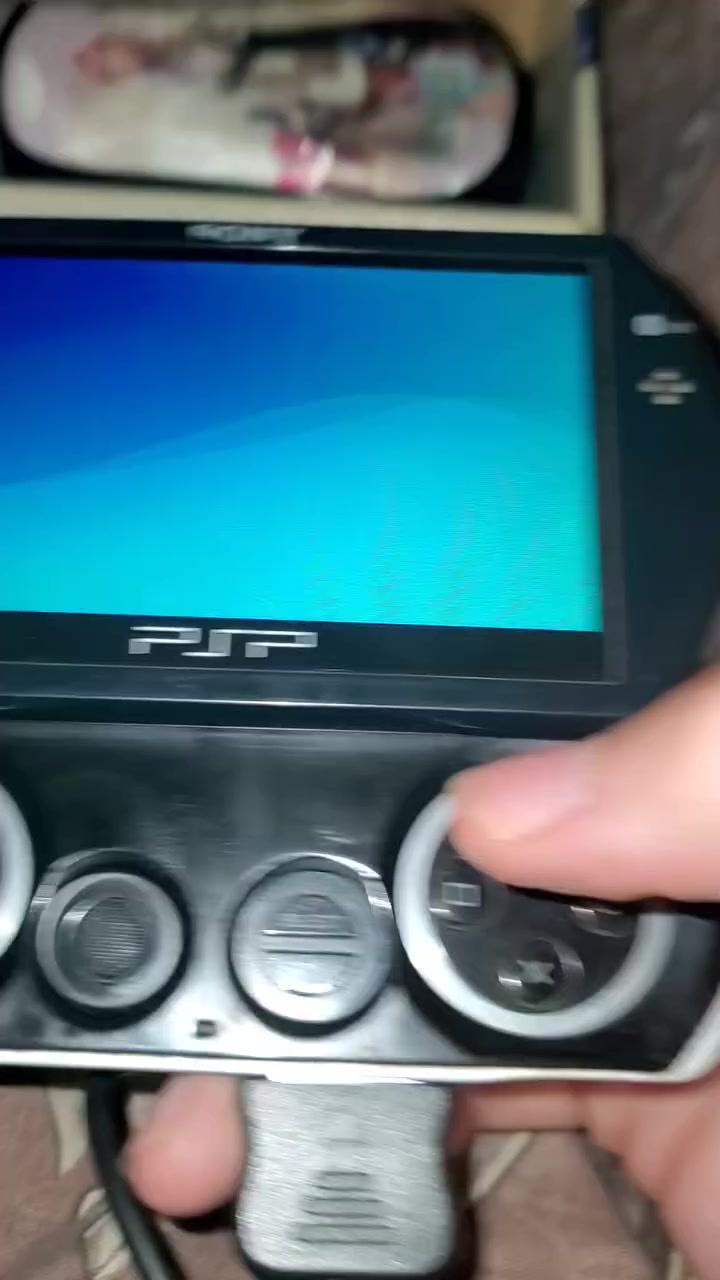 صندوق مطابق و الجهاز نضيف كلش و مهكر مكاني اربيل لا يوجد توصيل، اريد اراوس ب جهازين يعني بي اس بي عادي و دي اس ثنيناتهم مقابل الكو او شنو عندك جهاز خل نشوف او ابيع


**إذا كنت صاحب هذا الإعلان وتريد حذفه لأي سبب، رجاءا أرسل رسالة إلى الدعم الفني**