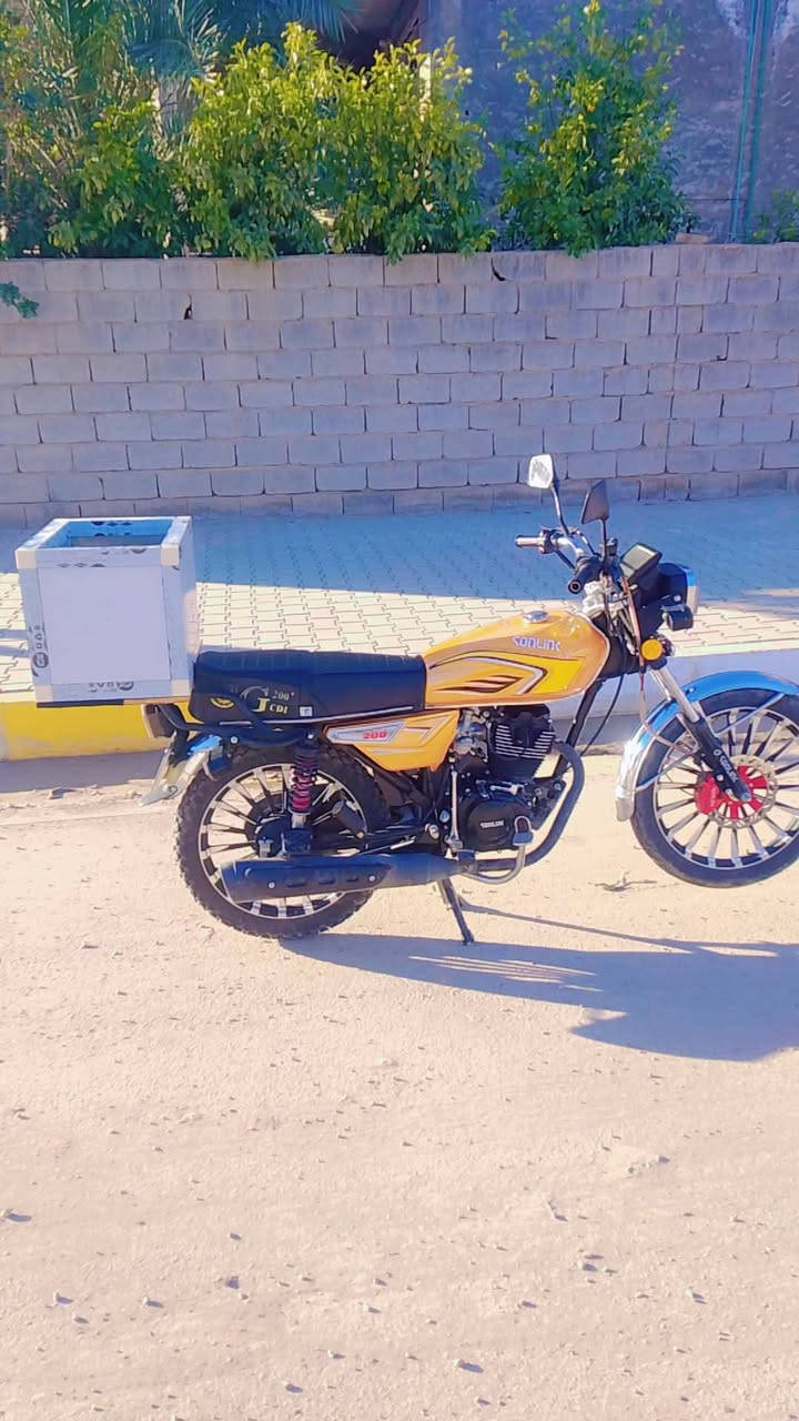 سلام عليكم دراجه سيفان لبيع موديل.  25/ دراجه حلوه اي نقص مابيهه بفط لشاشه ما تشتغل غير شي ما بيهه اوراق موجوده   السعر.  800/ التصال على الرقم /***********
