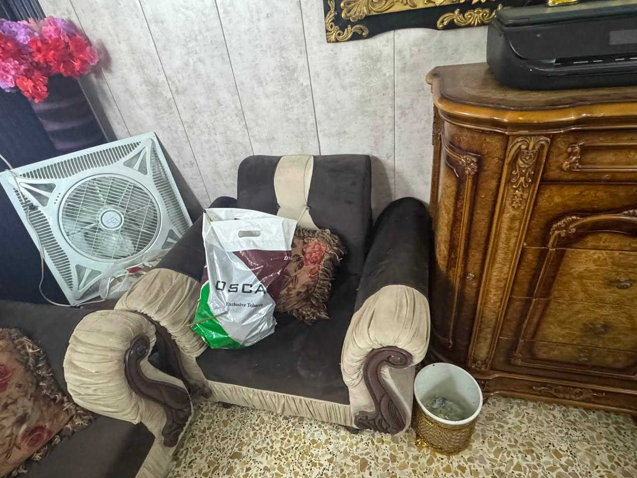 تخم للبيع نضيف الضرر رجل وحده مكسوره


**إذا كنت صاحب هذا الإعلان وتريد حذفه لأي سبب، رجاءا أرسل رسالة إلى الدعم الفني**