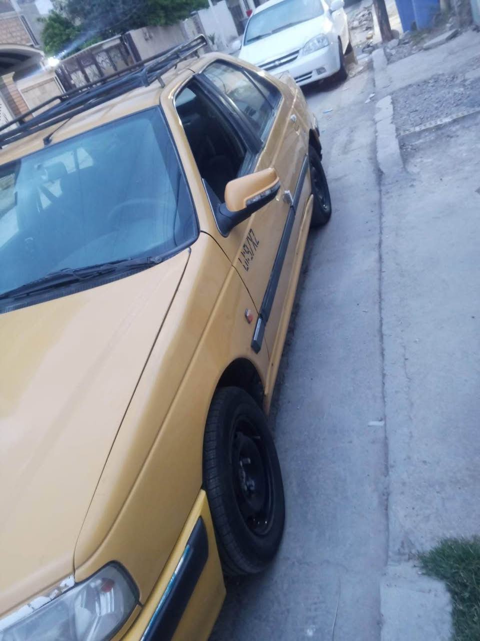 بيجو  بارص ٢٠١٥ بلاديه مكينه وكير وداخل نضيف تخم تايرات جديد غرامات وهيئه اني اتكفل بيها الرقم *********** بغداد/ الشعب بغداد, العراق
