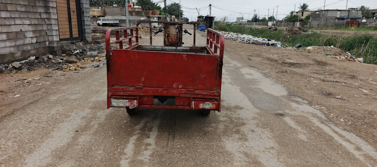 سلام عليكم ستوته دايوان وراق كامله موديل 15كهربائيّات كامله تايرات جدد العنوان ديالى خان بني سعد سعر 800وبيه مجال ***********
