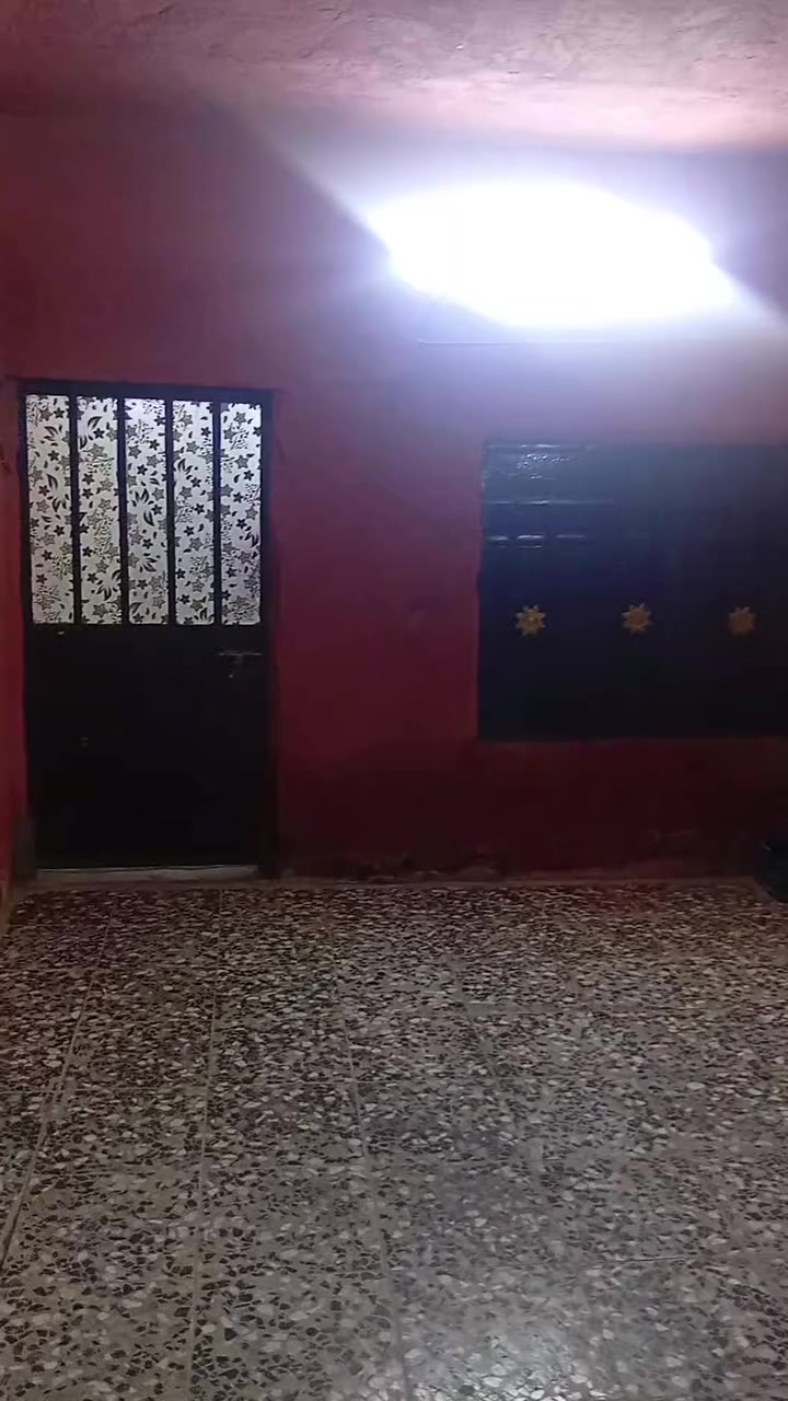 من رخصت مدير الكروب بيت اللبيع مساحته 175 متر كافت الخدمات السعر 26 رقم الهاتف***********
