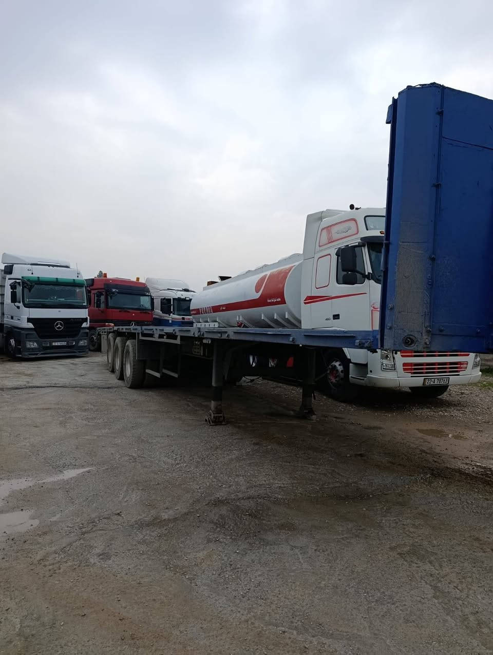 عبانه اوربيه (3)دنكير مزوج (11) اصل تك تاير عربان مكفوله من الفطر او الكسر طول العربه (13.6)متر 

السعر /45$

للاستفسار /***********
