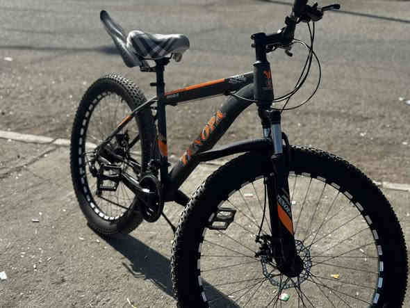 بايسكل جبلي رياضي جديد مستعمل شهر فقط بدالات امامي وخلفي التاير حجم 3*26 موديل 2025 بسعر 150 الف وبي مجال
***********
