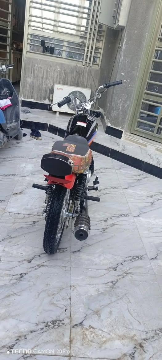 دراجه للبيع اوراق عشرين توه معمره وغراضه كله اصلي شرط شراي بي خير ويدلل مستعجل عليه هذه رقمي  ناصريه مركز ***********
