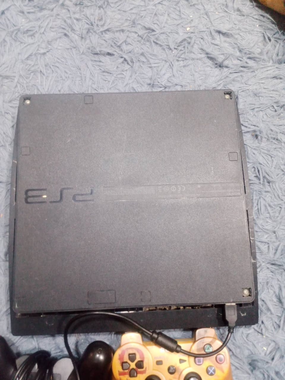 سلام عليكم بلي 3
الجهاز شغال وبي لعاب درافر وحرب وطوبه وسيارة
الجهاز مهكر
نقص بي بس واير الشحن مال اليده 
الجهاز مفتوح بس ما اعرف شنو مصحل بي والله اخذته هجي بلعطل 
لايفصل ولا يحم كلشي مابي 
السعر 80الف قفل 
مكاني التنومه 
***********
