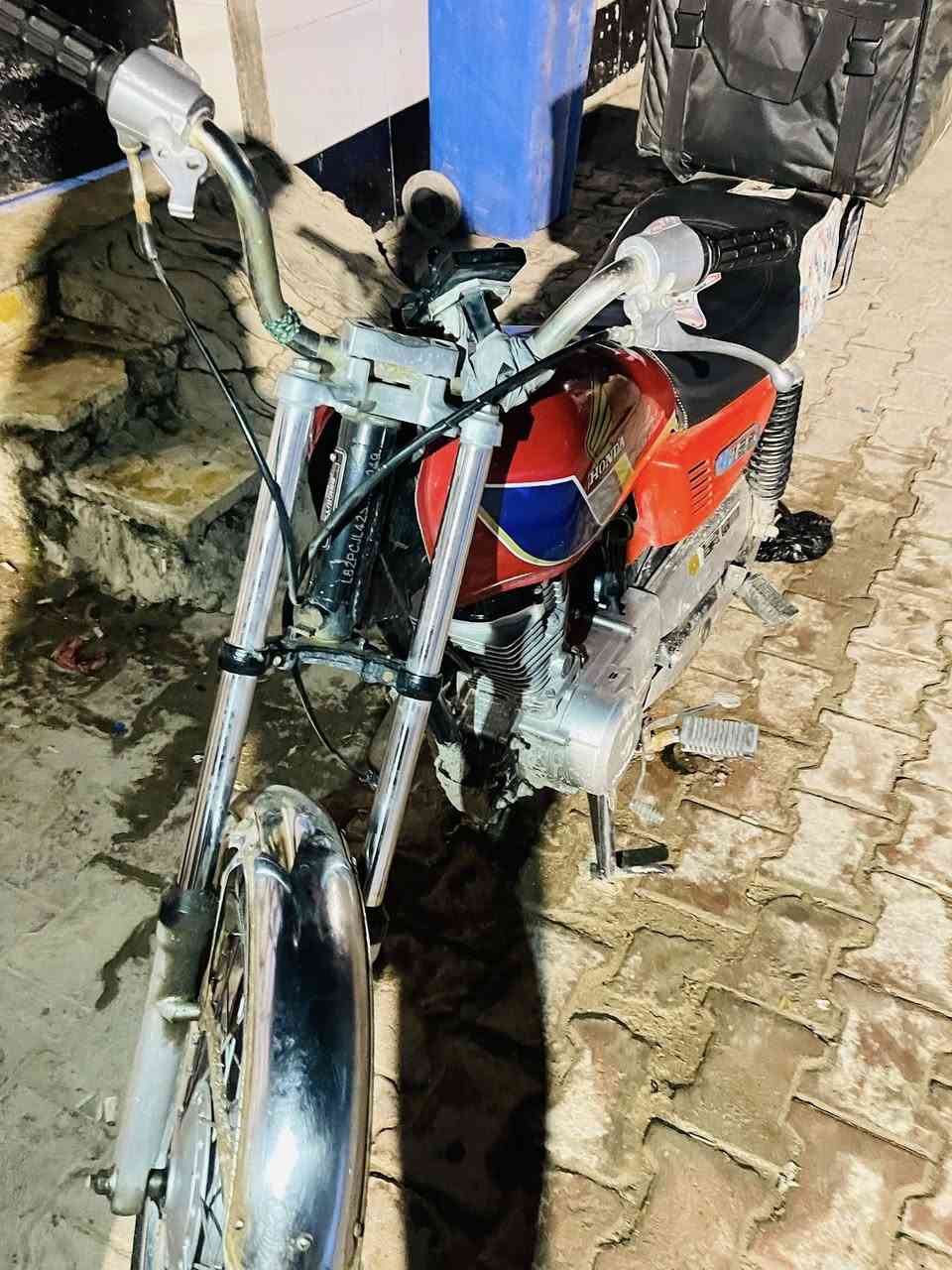 سلام عليكم دراجه مديل 25 اوراق عنوان حيانيه *********** السعر800الف
