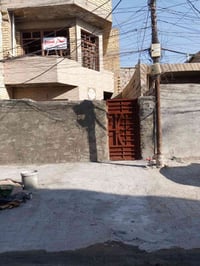 بيت للبيع المساحه ١٠٠ متر طابقين بناء طابوك ٣غرف نوم  مكانه الشعله الد...