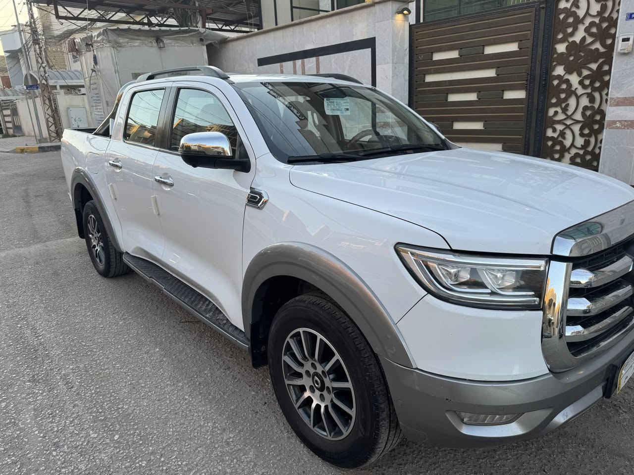 السلام عليكم باور موديل 2021 رقم بغداد السيارة بانزين فول مواصفات عداد الكيلو متر 74 الف ماشيه السعر 145 ورقه للاستفسار ***********☎️*********** مكانها كربلاء سيف سعد
