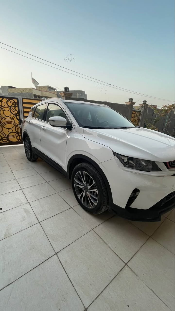 السلام عليكم 
جيلي كولراي 2023 السيارة زيرو شركة 
ماشية ٢٠٠كيلو
مواصفات gc
شاشة جبيرة 
عداد شاشة 
كامرة خلفية وجانبية
بنوراما 
تشغيل عن بعد
بصمة
مقاعد جلد 
هاند بريك دكمة نظام منحدرات
كشافات تشتغل وية الاستدارة
محرك 1500تيربو وكير 7dct دبل كلج (لا cvt ولا at)
ويل حجم 18 
رقم بغداد الجديد 
مكانهة بابل حلة مركز
*********** حلة, بابل
