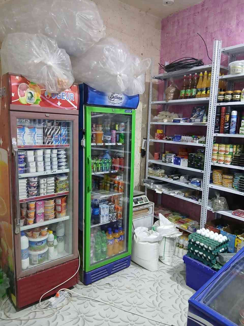 أسواق للبيع 
الجاير حي الشرطة بالقرب من جامع عمار بن ياسر 
حي شعبي 
تواصل وتساب 
***********
