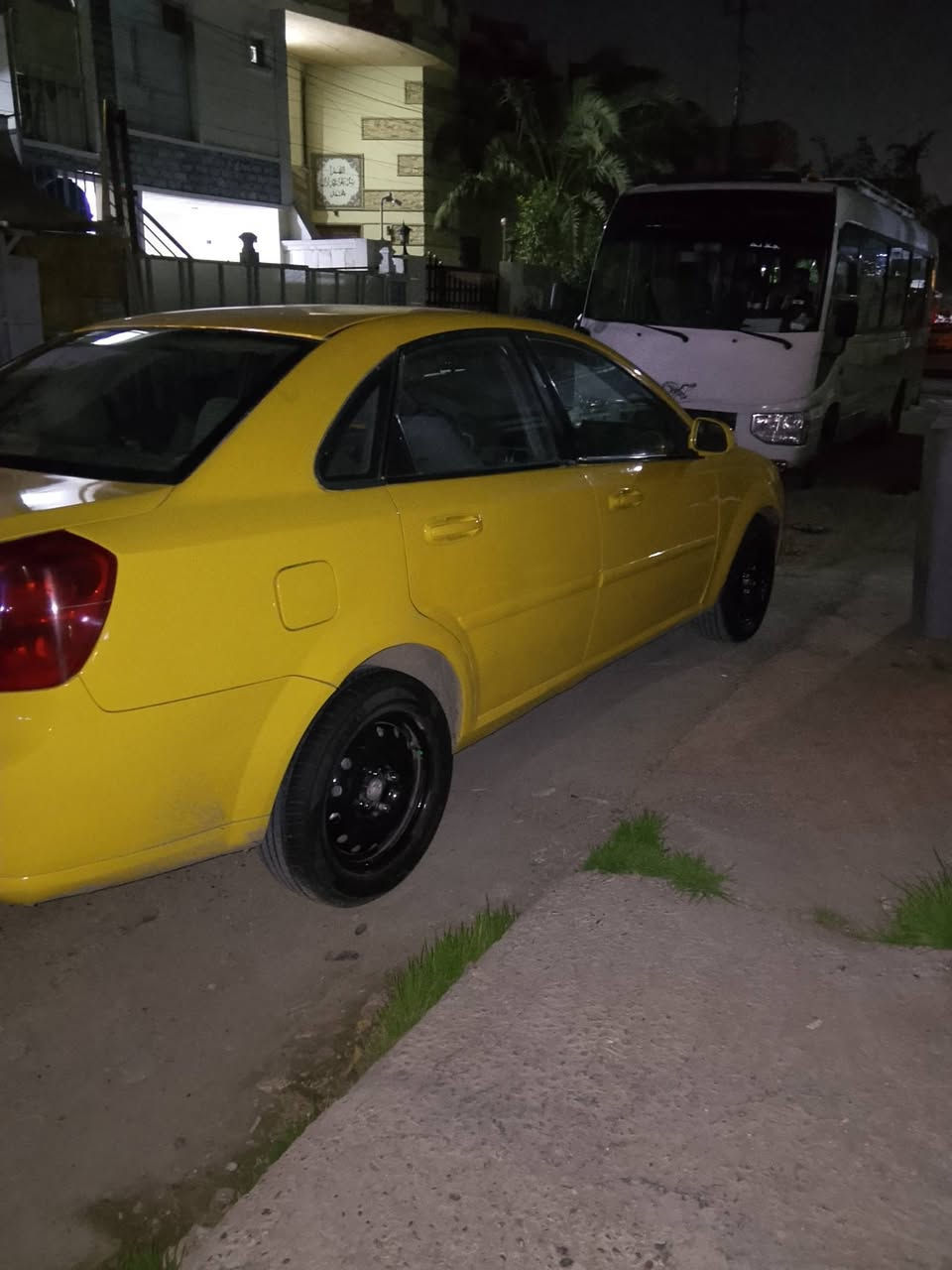 سلام عليكم فورنزه سوسوكي موديل 2008 سياره حلوه ماشيه 225 الف محرك 2000 سنويه 2028 رقم بغداد تبريد شغال كير اوتوماتيك سعر 58 ورقه و بيه مجال حك جيه مكاني بغداد حي العامل رقم الهاتف ***********
