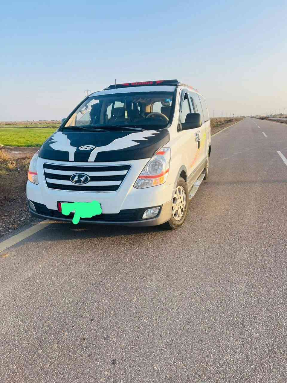 ستاركس موديل ٢٠١٦ مفتوح محور مسكر سبلين رقم بصره  جديد مصفره هيئه وغرامات وضريبه السياره بسمي
مكينه كير حداديه دواخل تبريد  مكفول البدي صبغ جاملغ خلفي وجاملغ أمامي وقبق جنطه شواصي الغود خيس ماكو جاهزه وخير من الله كل نقص ما بيها هزه جديده 
مكنها ميسان  
السعر ١٨٢ وبيها حق الجيه 
اي ستفسار الاتصال على ***********او ***********
