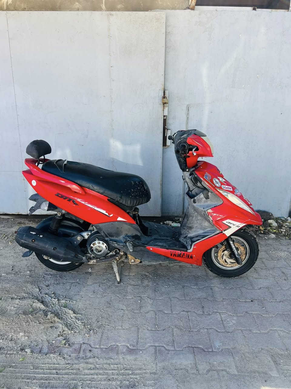 سلام عليكم
مكلف بـالنشر 📌
دراجة GTR  جي تي ار 

اللون أحمر ❤️
موديل 2009 ياباني✨

شلعة ومعدل 💯 كهربائيات شغال 
عينه أشارة لايت عالي ناصي💡

للاستفسار ‬: ***********
العنوان " الحكيمية مقابل النافورات📍
