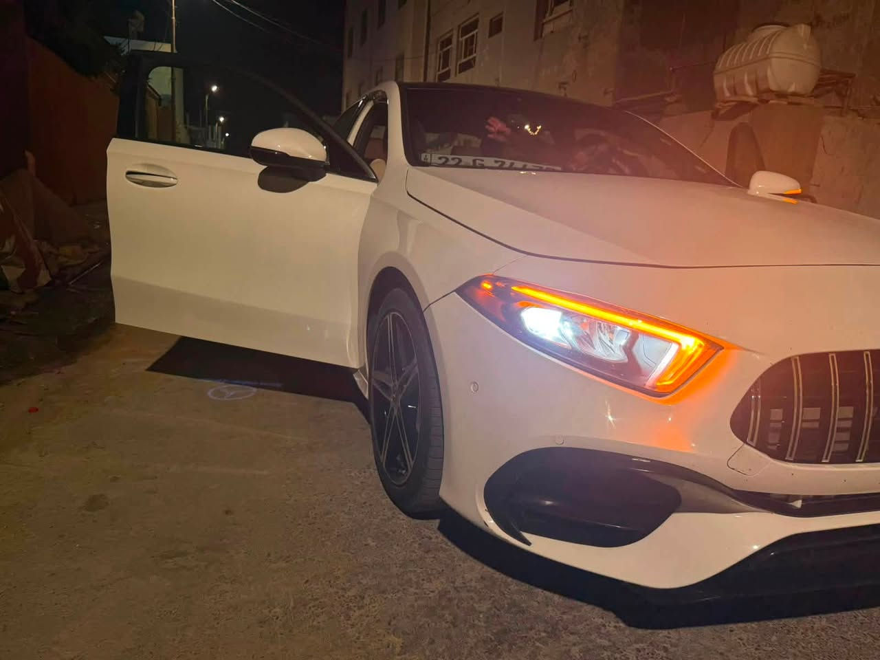 مستعجل ع البيع بسبب حالة طارئة!! 

مرسيدس A-Class 220
موديل 2020

الموقع: (( بغداد + الرمادي ))
رقم أربيل جديد، فحص وهزة جديد

الممشى: 63,000 ميل

بدون صبغ بدون حادث 

المحرك: 4 سلندر بنزين تيربو

المواصفات:
بانوراما
داخل لون قرميدي مميز
سترات
إنارة داخلية متعددة الألوان 64 لون
رادار أمامي وخلفي وجانبي
مقاعد تدفئة
بصمة أبواب وتشغيل
شاشة ديجيتال كبيرة
إنارة LED زينون بعدسة
أوتو هولد وأوتو ستوب
مقاعد جلد كهربائية
إنارة فتحات التبريد

السيارة كاملة بدون نقص، گير ومحرك وبدن بحالة ممتازة وجاهزة
رقم صاحب سيارة ***********
