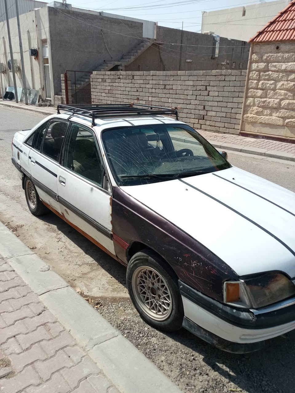 اوبل اوميگا موديل 91 السنوية باسمي گير ومحرك سيارة بلادي تبديل باب وجاملغ السعر 22 ورقة 
***********
