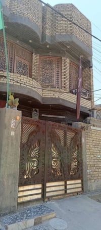 دار للبيع في حي طارق الوسط (طابو صرف) مساحة الدار 100متر مربعه طابوصرف...