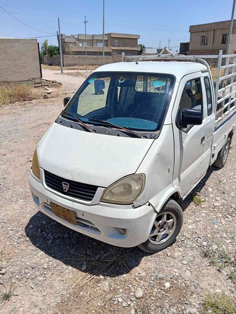 هيفا موديل 2006 منفيس كير محرك اكسل شرط دوشمة داخل كلش نظيف ارضية مدوشمة السيارة خير من الله بيها نواقص قليلة السعر ١٨  للاستفسار *********** 
وبي واتساب
