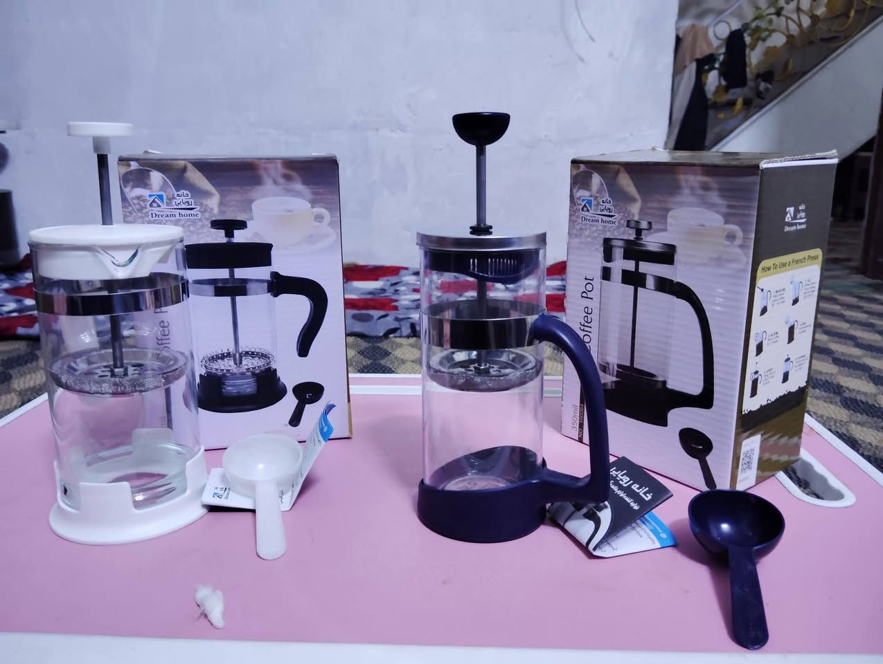 بلباكيت ..
عائليات..
للقهوة وايضا ممكن الشاي 
٢٠٠ مل و ٣٠٠ مل 
يوجد توصيل  ..


**إذا كنت صاحب هذا الإعلان وتريد حذفه لأي سبب، رجاءا أرسل رسالة إلى الدعم الفني**