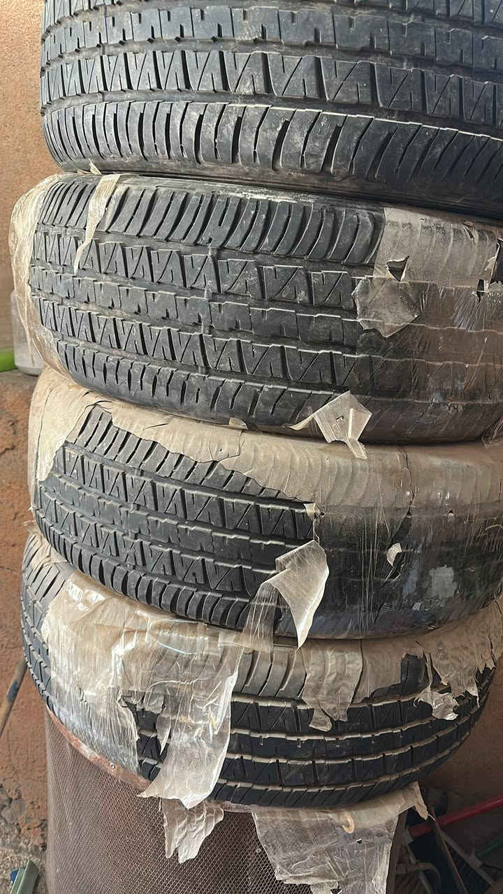 السلام عليكم 
تخم تاير دلوب ياباني نظيف جدا قياس 265/55/20


**إذا كنت صاحب هذا الإعلان وتريد حذفه لأي سبب، رجاءا أرسل رسالة إلى الدعم الفني**