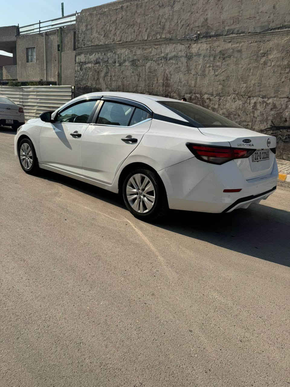 نيسان سنترا 2024 شكل الجديد 
 ( وكالة او تحويل ). 
مواصفات s :- 
بصمة ابواب + بصمة تشغيل
مكينه 2000 
شاشة ايباد تدعم كار بلي
كامرا خلفية دواره 
حساس خلفي 
رادار امامي خلفي جانبي 
فول تحكم استيرن جهتين
كروز سرعه وتحديد مسار قيادة آليه
توقف ذاتي 
نقاط عمياء 
ماشي 48 
وباقي مواصفات معروفة 
حادث كلش بسيط 
بجم كبس بدون ايرباك 
باب خلفي تبديل الهلال الخلفي صبغ فقط الباقي كفاله عامه 
للاستفسار الاتصال برقم مكلف بنشر
*********** بغداد, العراق
