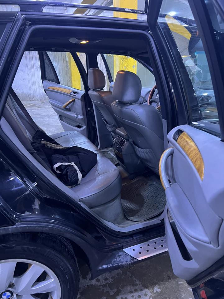 سلاو هاورييان ئةم x5بو فروشتن موديل 2005ماشةلا سةيارةكة جوانة 2020داخل بوة مةنةفيستة سةيارةكة هةمو گياني بةشةرت ماشةلا تنو تولة سوكان لاي خومانة 4تايةي تازةي لةژيرة سةيارةكة لةكةلارة سعري 52مةعمةلة رجائةن مشتةري نين ميشك منيشو خوتيش مةوة***********گورينةوةش دةكةم لةسةر دل گرتن
