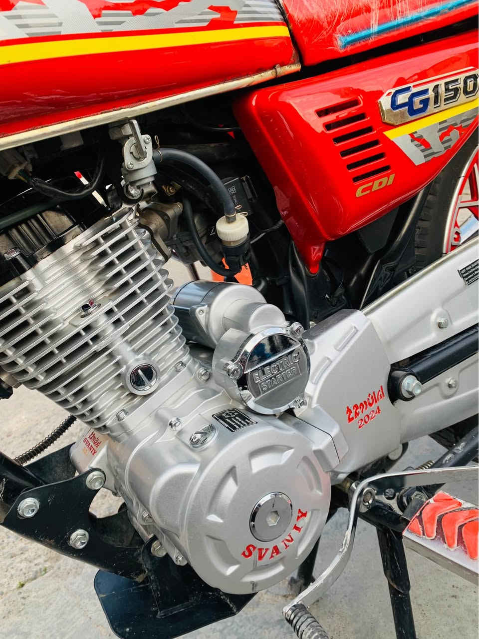 بەناوی خودای گەورە و میهرەبان      
ساڤین مۆدیل 2024 مەکینە 150  پێنج گێڕ ماشەڵای دەوێ لە خاوێنی  بێ عەیبە زۆر خاوێن مایتەوە 7.500 کم ڕۆیشتیە مەکینە نەکراوە بەشەرتی 10 وەستا برغی با نەدراوە بۆ سعریش 850 هەزار معامەلەکی برایانەشی تیدایە ژمارە تەلەفۆن 
0750 688 4058 أربيل, العراق
