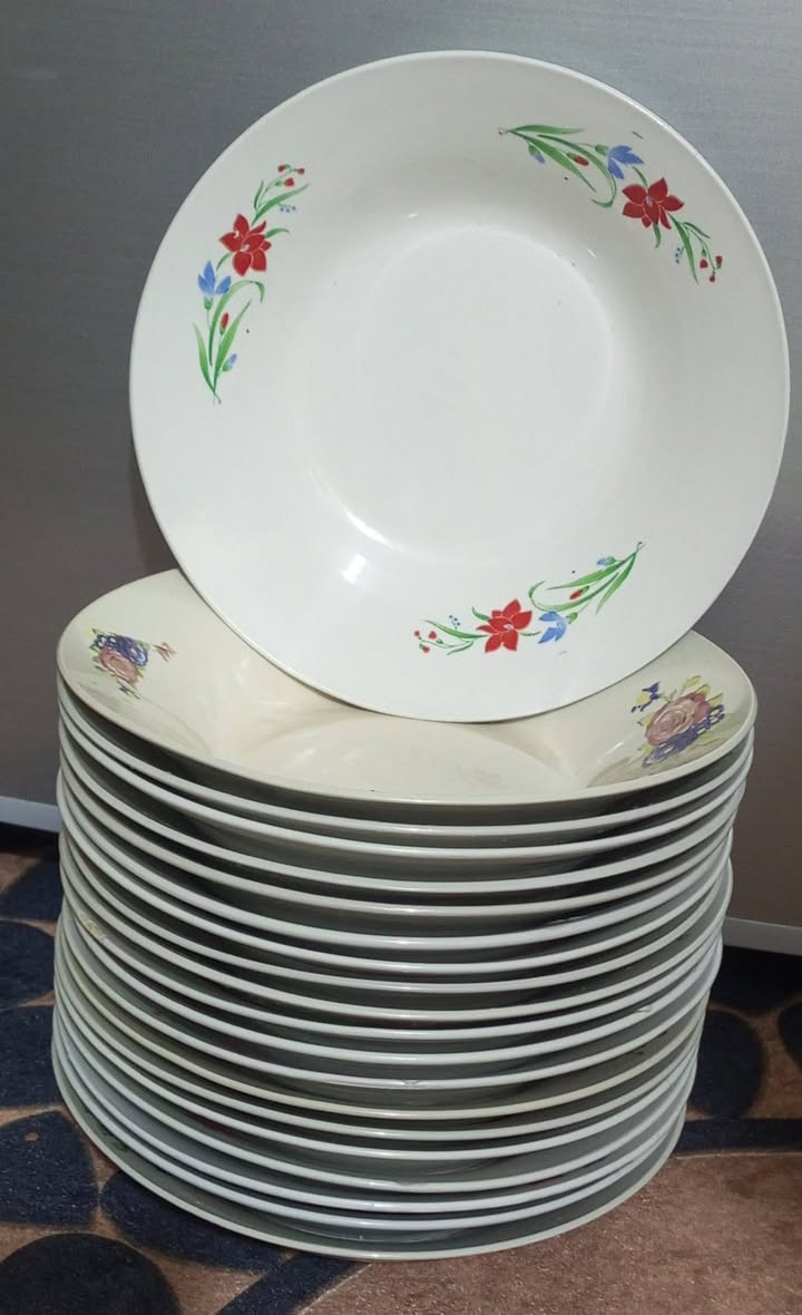 بنات عندي مواعين عددهن 60 قطعه ابيعهن ب25 الف والتوصيل لباب لبيت البرده ب8 الاف نظيفه وجديده وعندي ملابس رجالي ونسائي وعندي صورهم كلهم 
محتاجه فلوسهن ارفعو المنشور فدوه لبنات للبنات
@إشارة #الجميع


**إذا كنت صاحب هذا الإعلان وتريد حذفه لأي سبب، رجاءا أرسل رسالة إلى الدعم الفني**