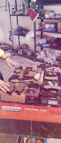 قطع غيار سيارات أمريكية • واسط الصويرة حي الصناعي