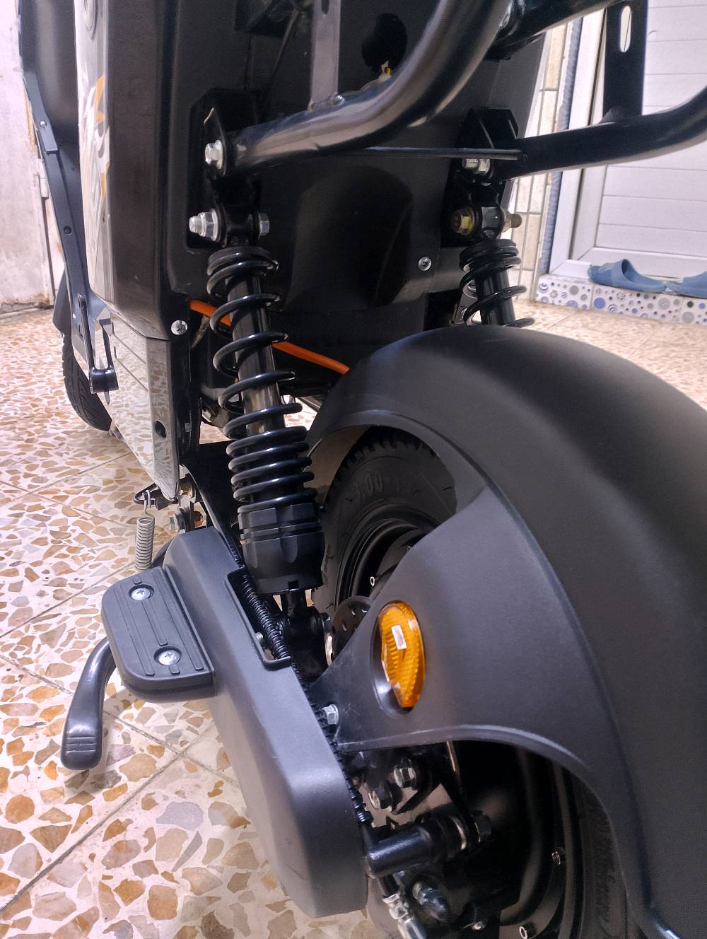 السلام عليكم
دراجة شحن R9 شركة الريان للبيع صارله 25 يوم مطلعه من الوكيل دراجه نضيفه + خمس بطاريات + بعدة بحالة الضمان +
شاحنه سريعة 60v32h
السعر 575 وبيه مجال ( مكاني ميسان ابو رمانة ) 
هاذ رقمي فقط واتساب ***********
