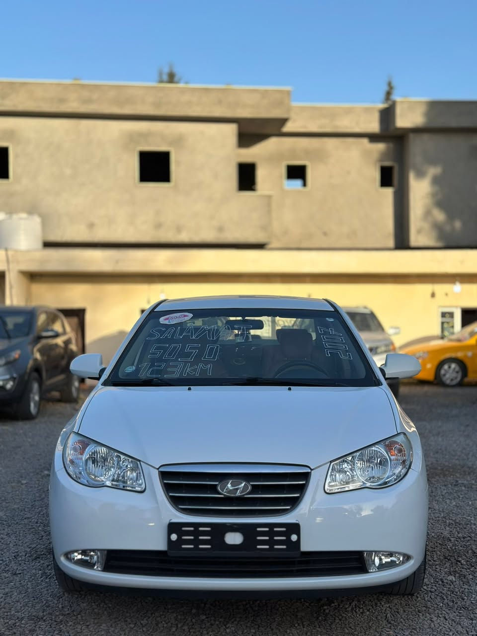 ✨ #معرض_المسار_الصحيح_يقدم_لكم ✨
عرض اليوم وعلى بركة الله ✅ :

• 🔑نوع السيارة: هونداي

• 🏎️ الفئة : أفانتي 

• 📅 سنة الصنع: 2008

• 📈 المسافة المقطوعة: 123 الف KM اصلي بالورق✅

• 🎨 اللون الخارجي : أبيض

• 🛋️ لون الداخلية : جلد بيج

•📄 جمرك رسالة مفتوحة دخول حديث 

المواصفات الفنية:

• ⚙️ المحرك: 1.6  كتينة حديد  

• 🕹️ ناقل الحركة: اوتوماتك 

• ⛽ نوع الوقود: بنزين 

✨ كماليات السيارة: 

• مكيف ديجيتل 

• مرايات كهربائية 

• تحكم في المقود 

• تسخين في الكراسي  

• مفتاح كود ولارم

• مسجل   

• مدخل AUX USB

• ديسكو 17 الكبير   

• كاميرة خلفية    

•كراسي جلد بيج    

•سيرية ايطارات جديدة 

• شكورطة وعدتها كلها موجودة 

• بطنها نظيفة خالية من الرطوبة والخزيز 

الحالة العامة:

• 🛠️ تم الكشف على السيارة ولا وجود لأي اعطال 

• خالية من القص والسوس والقشرة والحوادث نهائي ✨

• كربون الاصلي وبالكشف والضمانة ✅

• أوقات العمل والاتصلات : من 10:30 صباحاً الى 8 مساءً 🕰️

  للتواصل:

• 📍 موقع المعرض على خرائط قوقل  الفرع الاول : https://maps.app.goo.gl/45Z5WPXAGxrwD9Jn8?g_st=ic

• 📞 للاستفسار: 093.119.09.01


**إذا كنت صاحب هذا الإعلان وتريد حذفه لأي سبب، رجاءا أرسل رسالة إلى الدعم الفني**