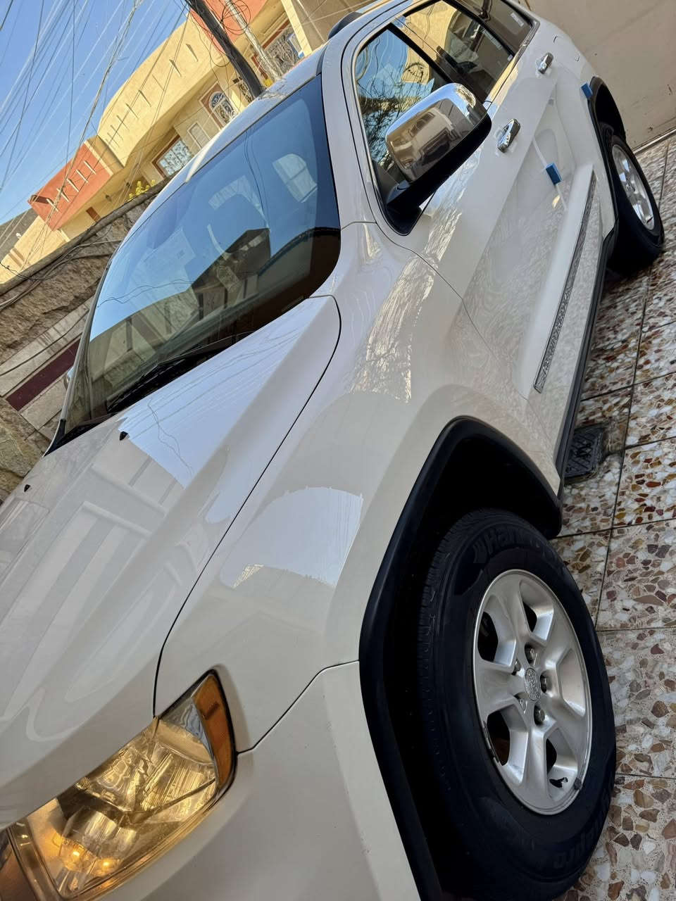 السلام عليكم جيب 2011 للبيع وارد امريكي السيارة كلين تايتل بدون حادث بدون غرق بدون كلشي وتقريرها موجود صار بيها منورة التحميل شوية صبغ بل تكم محدد بل صور بدون دواخل بدون معجون بدون ايرباك بدون كلشي بسبب التحميل السيارة جديد جداً رقم بغداد مميز السيارة شادلها قبل اسبوع صدر ب٧٠٠ الف وتخم تاير جاهزة من كل النواحي موصفات كشنات كهرباء بصمة شاشة كبيرة كامرة خلفية حساسات وباقي الموصفات المعروفة كير مكينة خير من الله السعر 155وبيها مجال حك الجية المكان بغداد السيدية رقمي ***********
