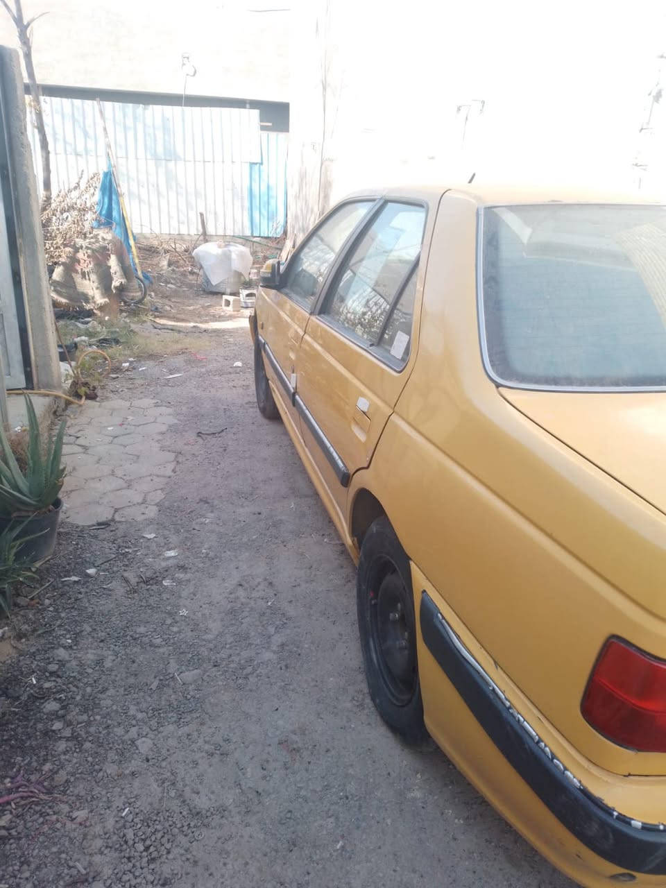 السلام عليكم سياره للبيع بيجو بارص موديل 12رقم صدامي تحويل مباشر السنويه ساقطه كير محرك صدر تبريد تدفئه كفاله فقط صبغ بوجه البنيد ودواير جاملغ أماميات والباقي مكفول العنوان قرب جسر المثى السعر 33وبيه مجال ***********
