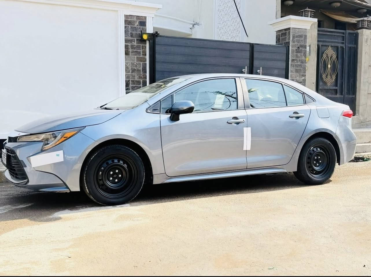 السلام عليكم
كورلا 2023 وارد أمريكي 
 حجم المحرك 2000
 فول ما عدا الفتحة 
عداد المسافة 35الف بحالت الزيرو 
حادثة جاملغ وبنيد بدون دواخل 
صور الحادث داخل المنشور سونار كذالك 
كير مكينة كفاله
تخم تاير جديد 
السياره خير من الله تجي بعينك وتشوف

السعر١٣٩ ورقه وبيها مجال بصيط 
رقم بغداد الدولي  
الاستفسار***********
العنوان بغداد
