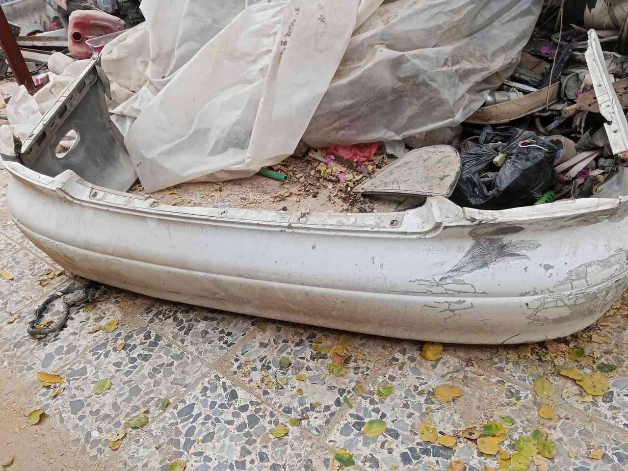 السلام عليكم من رخصة الادمن ادوات لكنزا للبيع
دشبول جديد كامل جيب وشد 225 الف 
بطاين صندوك 40 
ساعة دشبول امريكي 25 
لوي و قاعدة دبل 30 
دعاميات متضررة ثنينهن 75
فلينة مال دعامية خلفية 15
كيس مال مكينة 2000 مسكر 25
ويل 5 ستد مع تاير نص عمر 40 
*********** /***********
شراي اتصل و تدلل ملاحظة الاسعار نهائية
