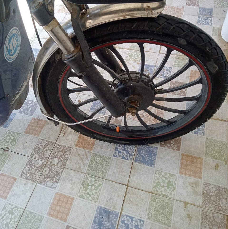 دراجه شحن للبيع
تمشيك مسافه 30 كيلو
اربع باتريات وبيه بصمه وسويج ولايت واشارات
ويجي وياهه تاير سبير
نمرات 4
نوعيه his 6
سعر 300 وبي مجال


**إذا كنت صاحب هذا الإعلان وتريد حذفه لأي سبب، رجاءا أرسل رسالة إلى الدعم الفني**