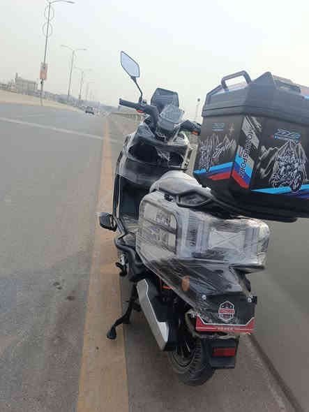 سلام عليكم دراجة صاعقه شحن للبيع فول مواصفات ملف 2500 بطاريات مسطره 38 امبير سرعتها 80حقيقي. وبالعداد يقرا 110. صار لي ثلاث ايام من اشتريتها
سبب البيع (انطلبت فلوس ) السعر 1,100 مليون وميه
للاستفسار ***********
