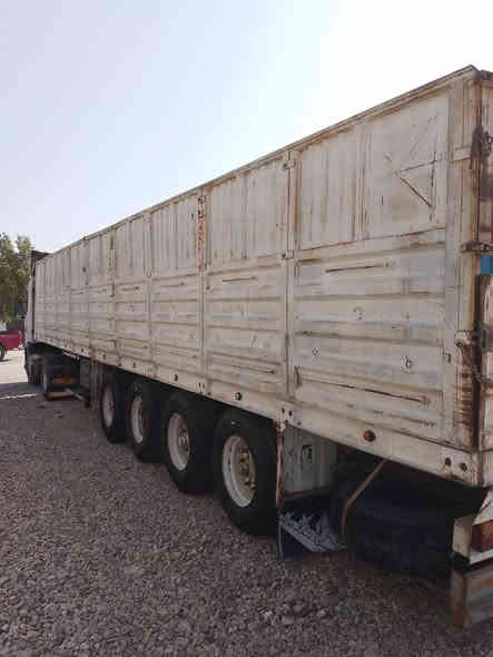 السلام عليكم للبيع سكانيه بومه 2001 بم ونوزل عربانه اوربيه جناب اربع دناكير تك تاير سياره جاهزه للشغل رقم بصرة صدامي سنويه ساقطه وما اندل راعيها السعر ب 150 وبيها مجال الاسفسار *********** /  *********** المكان واسط العزيزية
